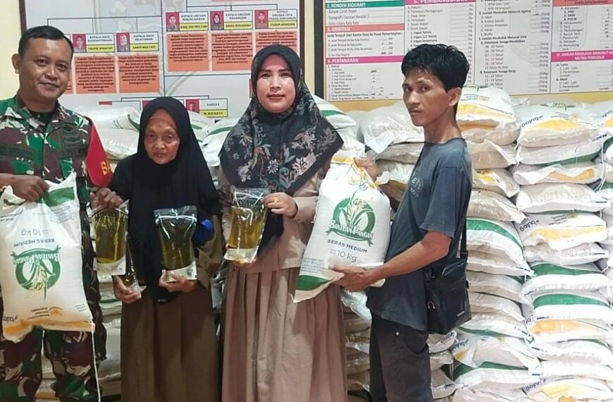 Babinsa Koramil 0108/Bojong Dampingi Penyaluran&hellip;