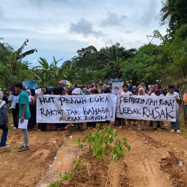 Jalan Rusak Pemerintah Lebak Seakan Tutup Mata, Warga&hellip;