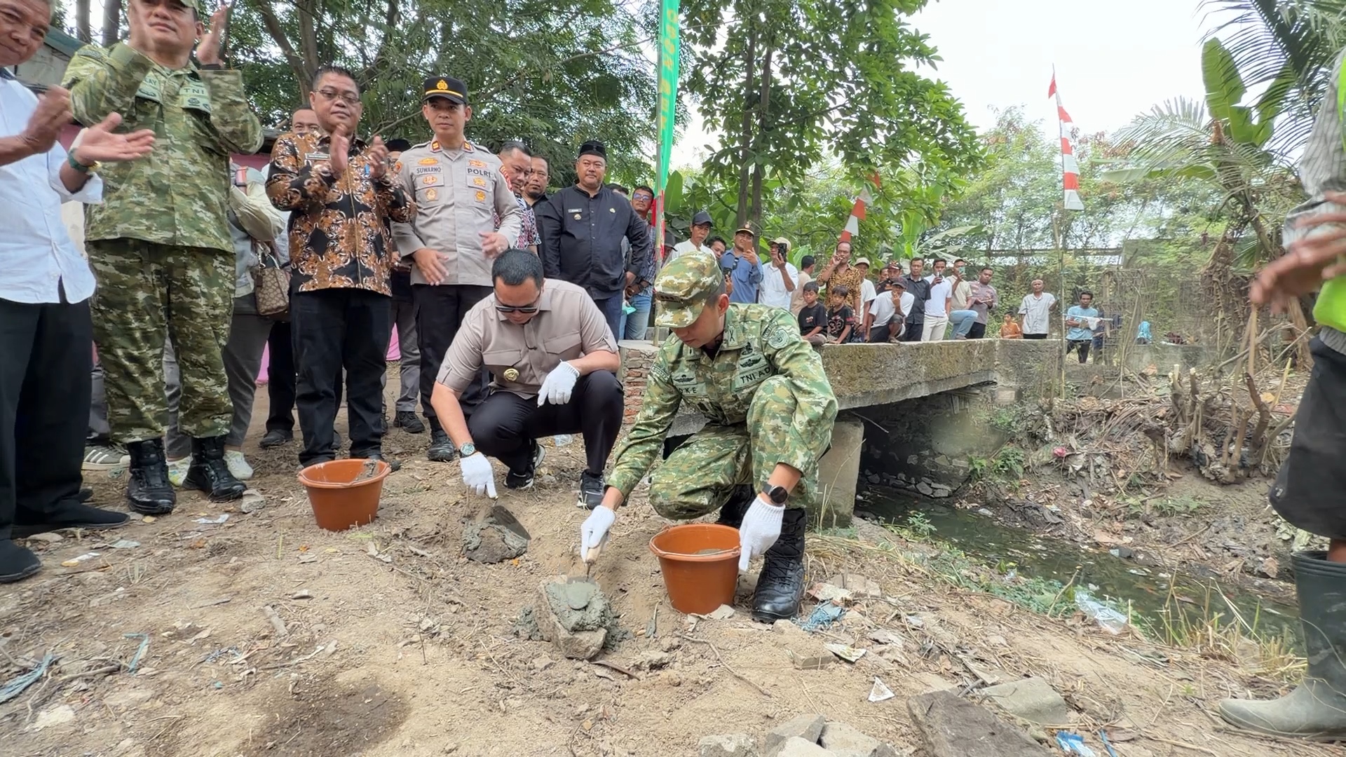 Penantian Empat Dekade Berakhir, Kodim 0602/Serang Bangun Jembatan…