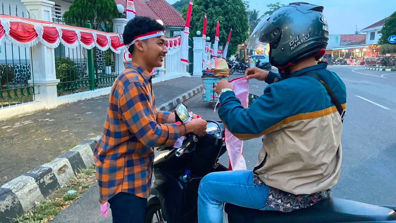 BEMNUS Banten Bagikan Bendera Merah Putih, Ajak Warga&hellip;